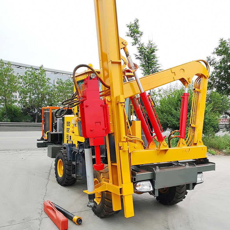  护栏打桩�? width=