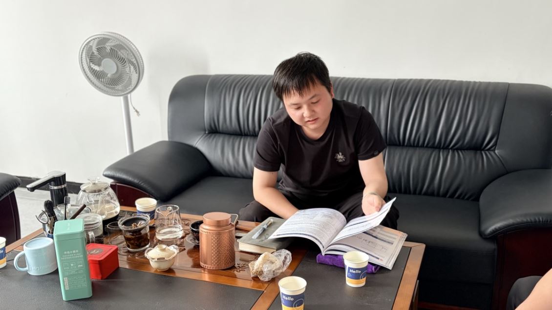 重庆宏工机械技术人员蒋成雨同志